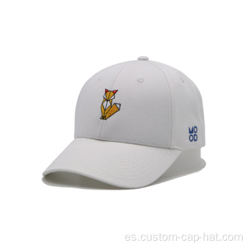 Gorra de béisbol blanca construida